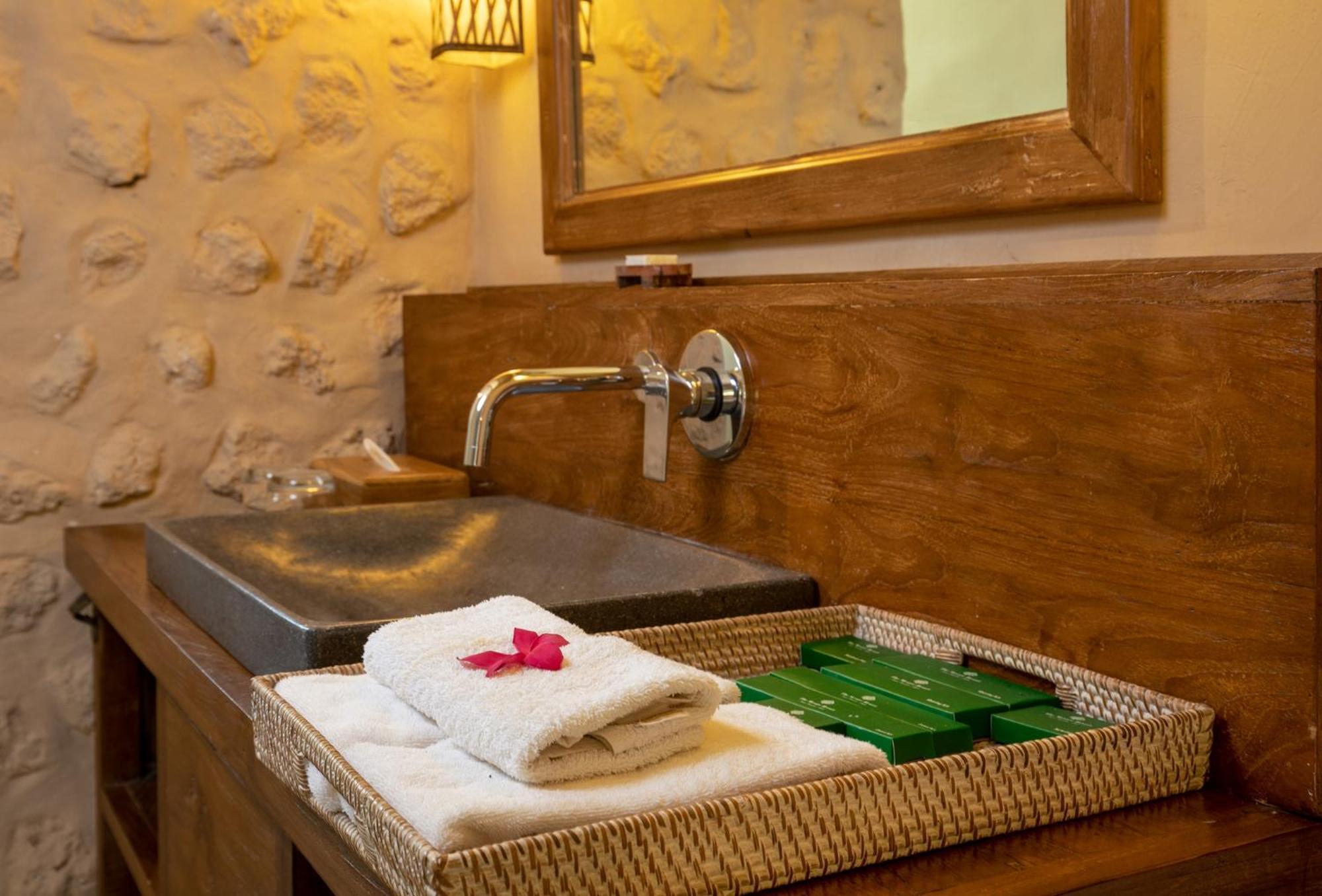 The Mesare Eco Resort Batumadeg Room photo